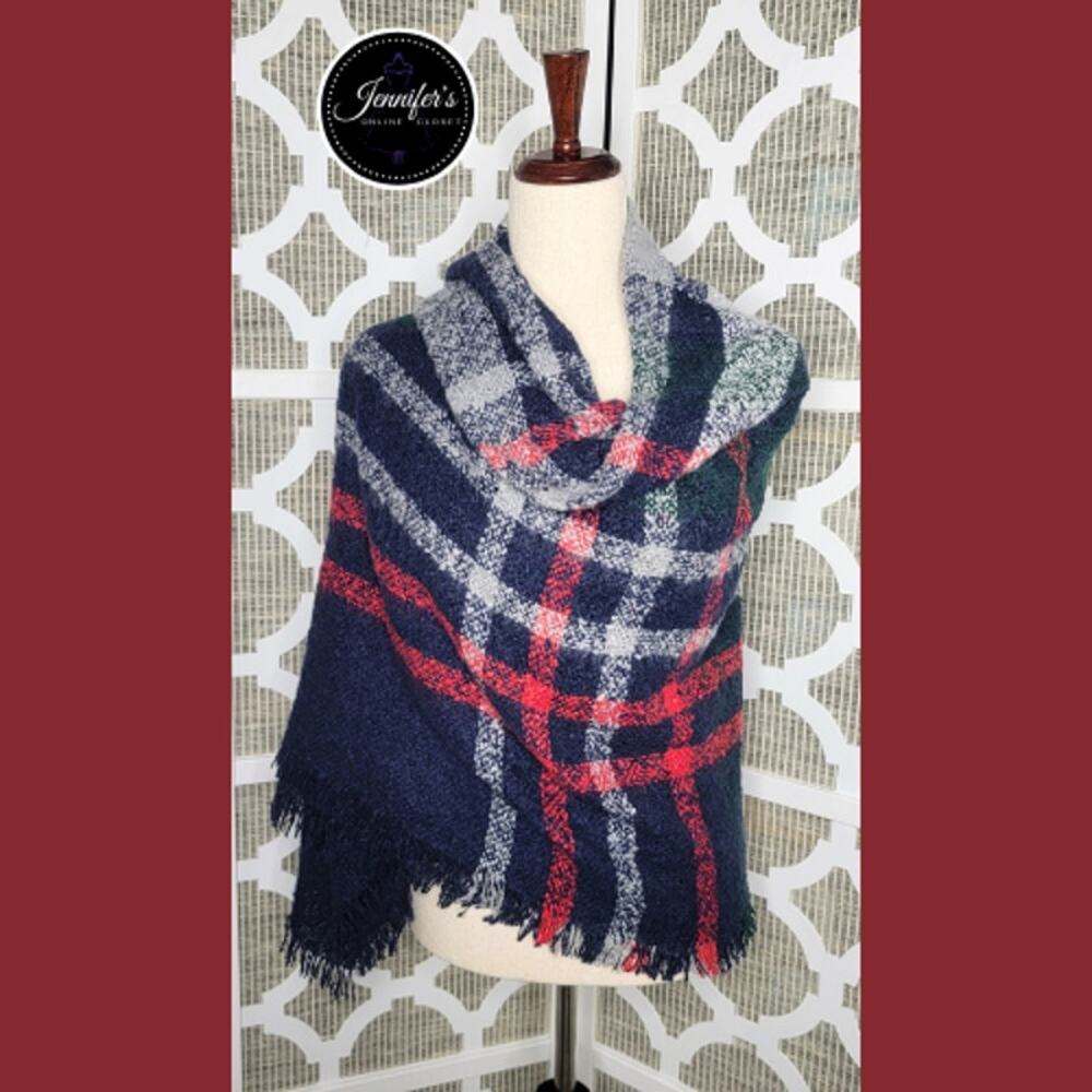 Quagga Women's Soft Knit Blue Green Red Plaid Blanket Wrap